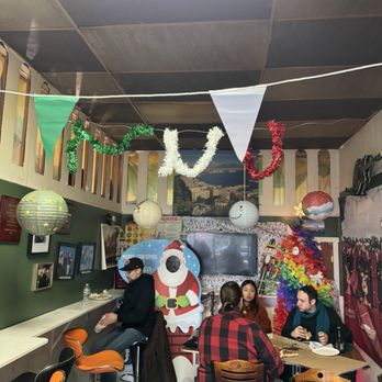 Di Fara Pizza - Pizza Near Me - Brooklyn, New York Di Fara Pizza - Pizza Near Me - Brooklyn, New York
