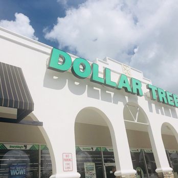 Dollar Tree - Logo outside - Discount Store Near Me - Deerfield Beach, Florida