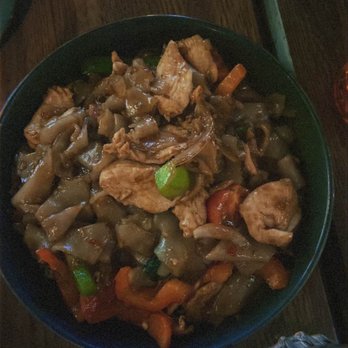 Tiki Thai - Drunken Noodles w/ Chicken - Tiki Bars Near Me - Reston, Virginia Tiki Thai - Drunken Noodles w/ Chicken - Tiki Bars Near Me - Reston, Virginia