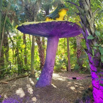 McKee Botanical Garden - Giant mushroom. - Botanical Gardens Near Me - Vero Beach, Florida McKee Botanical Garden - Giant mushroom. - Botanical Gardens Near Me - Vero Beach, Florida