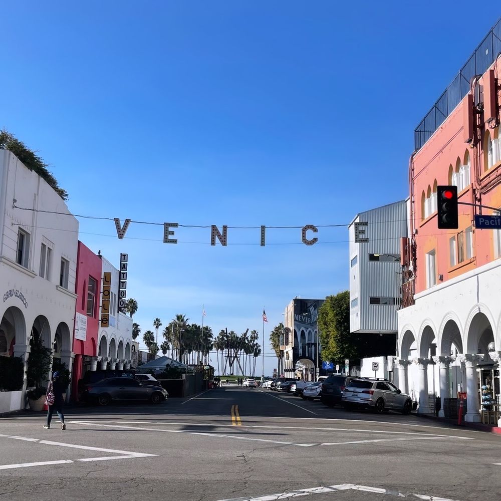 Great White - Cafes Near Me - Los Angeles, California Great White - Cafes Near Me - Los Angeles, California