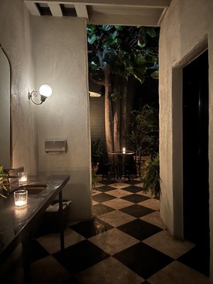 lolo wine bar by null