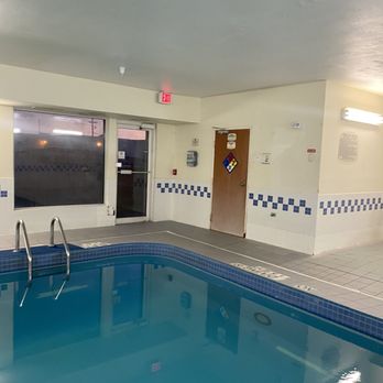 Fairfield Inn by Marriott - Hotels Near Me - Topeka, Kansas