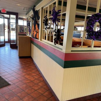 Rocky Rococo - Interior - Pizza Near Me - Racine, Wisconsin Rocky Rococo - Interior - Pizza Near Me - Racine, Wisconsin