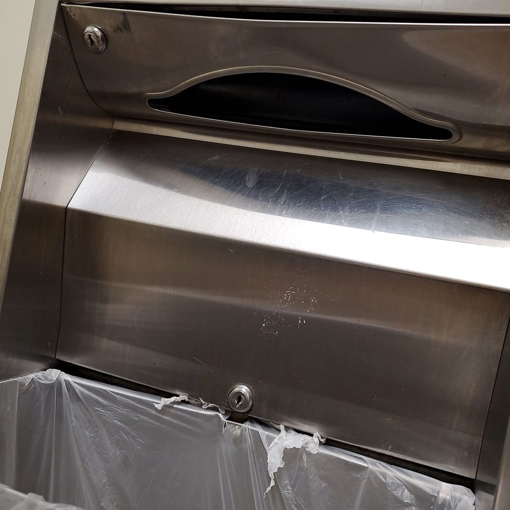 Casey's - No paper towels to dry your hands - Convenience Stores Near Me - Poplar Bluff, Missouri