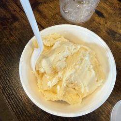Peach ice cream