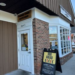 Blowin' Smoke BBQ - Front door