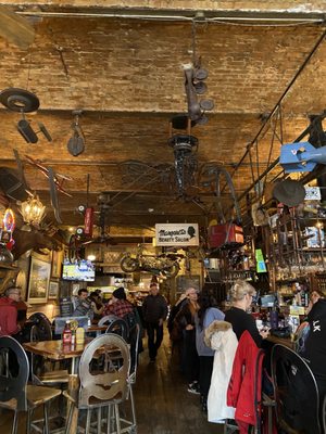 No Name Saloon by null
