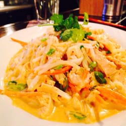 Double Black Noodle Bar - This is the best kept secret in Aspen/Snowmass!  The red curry noodles and smoking pig noodle bowl awesome.  Ask for salt shaker