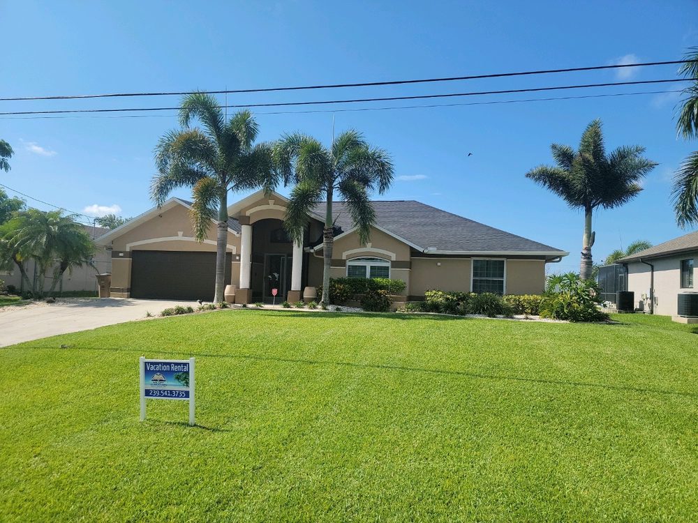 Slide of Expert Roofing Services