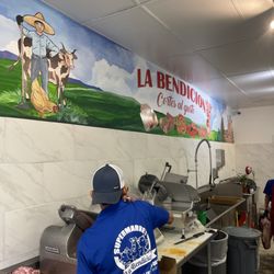 Super market La Bendicion - Here inside La bendición market