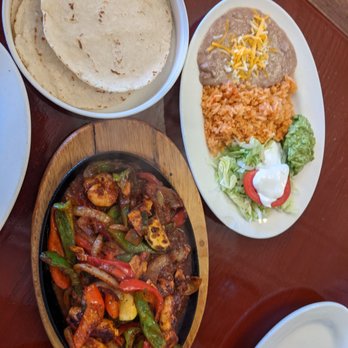 La Villa De Jerez - Fajitas -shrimp and fish - Mexican Near Me - Hollister, California La Villa De Jerez - Fajitas -shrimp and fish - Mexican Near Me - Hollister, California