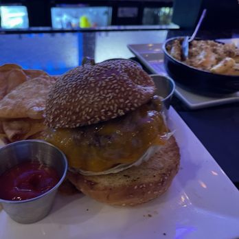 Blvck Cow - Hubbies burger - Cocktail Bars Near Me - Bowie, Maryland
