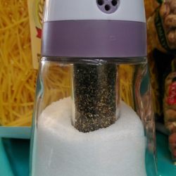 Imperial Gifts & Housewares - Unique small all-in-one salt and pepper shaker.