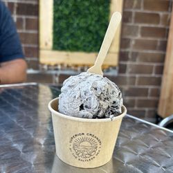 Superior Creamery - Cookies n cream on the outdoor patio