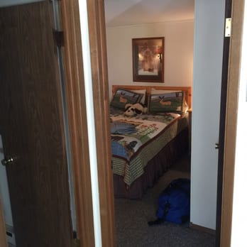 River Spruce - One of the two bedrooms. - Hotels Near Me - Estes Park, Colorado