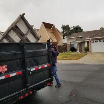 OH Junk It Junk Removal - A couple more boxes to fill it up - Pet Waste Removal Near Me - Lancaster, California