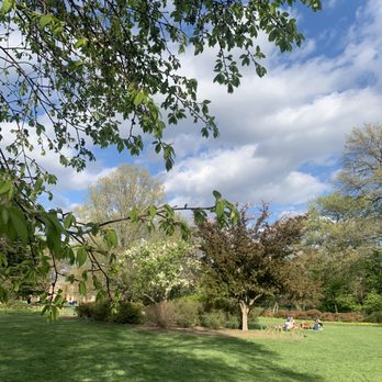 Sherwood Gardens - Parks Near Me - Baltimore, Maryland