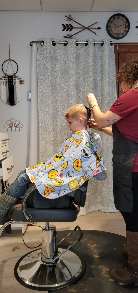 Fringe Hair Studio Logo