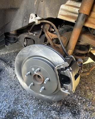 Brakes - Here are a few reasons to choose us for brake repairs services:
1.) Get safe, reliable brake repairs at your location or drop by our shop for quick service.
2.) We inspect pads, rotors, and fluid to catch issues before they become costly problems.
3.) Mobile brake checks and repairs mean you avoid long waits at a traditional shop.
4.) We use quality parts to keep your braking smooth and dependable.
5.) Transparent quotes let you know exactly what to expect before any work begins.
6.) Your safety is our number one priority, and we test everything before you hit the road.
7.) Easy scheduling that fits your life, whether you need us at work or home.
8.) Friendly mechanics explain your brake options in plain language, so you can make confident choices. Brakes - Here are a few reasons to choose us for brake repairs services:
1.) Get safe, reliable brake repairs at your location or drop by our shop for quick service.
2.) We inspect pads, rotors, and fluid to catch issues before they become costly problems.
3.) Mobile brake checks and repairs mean you avoid long waits at a traditional shop.
4.) We use quality parts to keep your braking smooth and dependable.
5.) Transparent quotes let you know exactly what to expect before any work begins.
6.) Your safety is our number one priority, and we test everything before you hit the road.
7.) Easy scheduling that fits your life, whether you need us at work or home.
8.) Friendly mechanics explain your brake options in plain language, so you can make confident choices.
