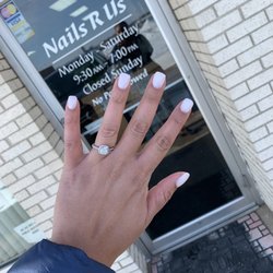 Nails R Us
