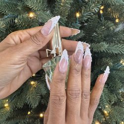Luxe Nail Bar