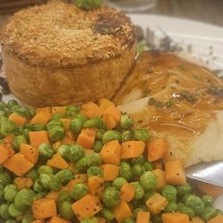 Coopers Alehouse at the Earl - Meet pie