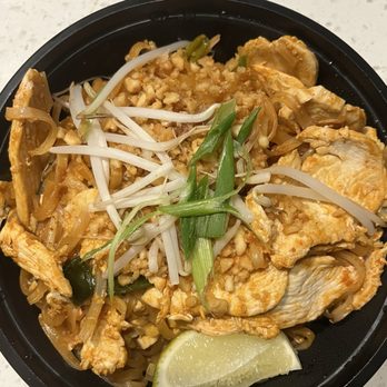Bendi Wok N Bar - Chicken pad Thai - Asian Fusion Near Me - Columbus, Ohio Bendi Wok N Bar - Chicken pad Thai - Asian Fusion Near Me - Columbus, Ohio