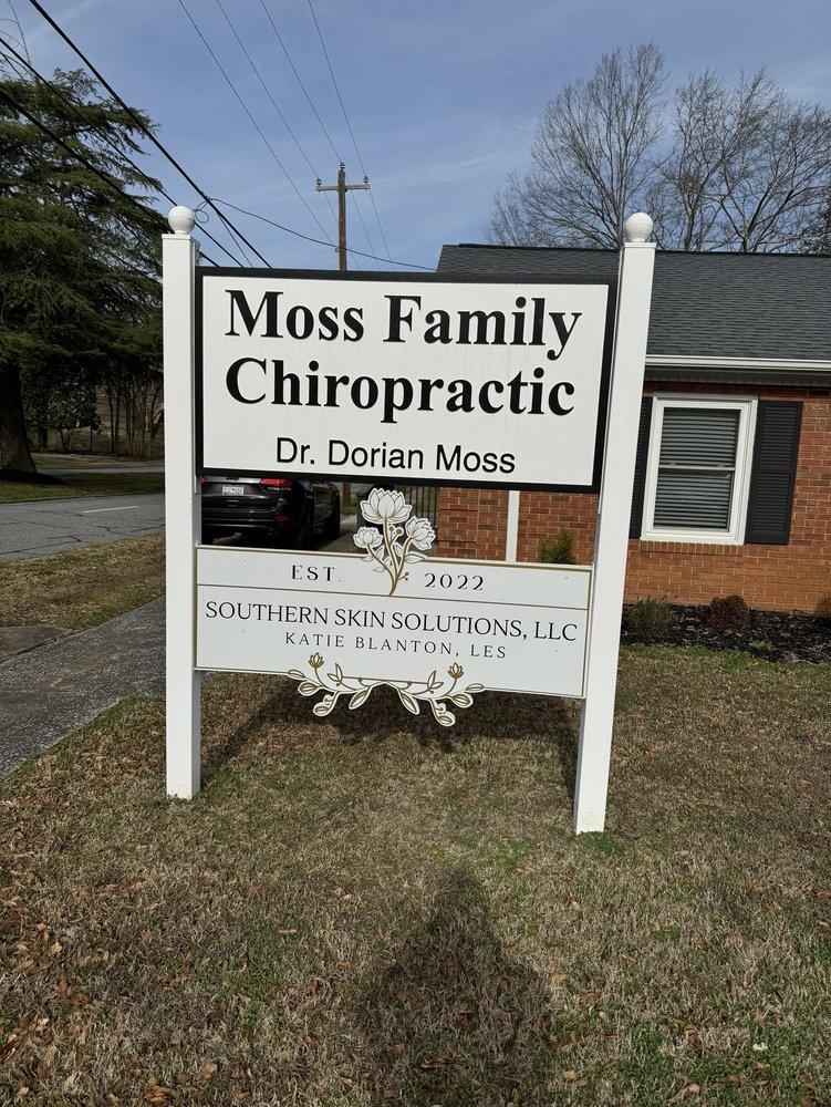 Moss Family Chiropractic Image