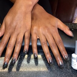 Le Nails & Spa - Mood change nails.