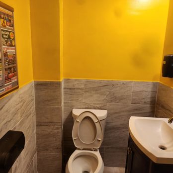 Hippo Burgers - Clean restrooms - Burgers Near Me - Humble, Texas Hippo Burgers - Clean restrooms - Burgers Near Me - Humble, Texas
