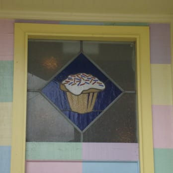 Sweet Mandy B's - Cupcake Window - Bakeries Near Me - Chicago, Illinois