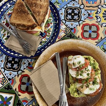 Mundial Coffee - Chicken sandwich and caprese avocado toast - Coffee & Tea Near Me - Riverside, California Mundial Coffee - Chicken sandwich and caprese avocado toast - Coffee & Tea Near Me - Riverside, California