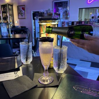Champagne & Chocolate - Chocolatiers & Shops Near Me - Reno, Nevada