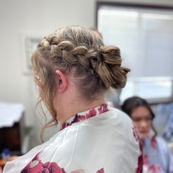 Jewel Salon & Spa - Bridal updo