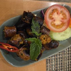 Doi Intanon Thai Restaurant - Bangkok Bangers (Sai Oua)