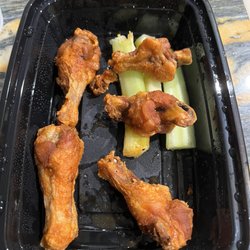 Gaspare's Pizzeria Ristorante and Bar - Buffalo wings