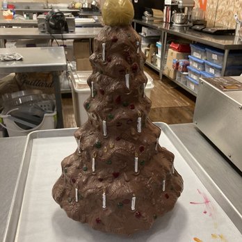 Kakao Chocolate - a chocolate christmas tree - Chocolatiers & Shops Near Me - Maplewood, Missouri
