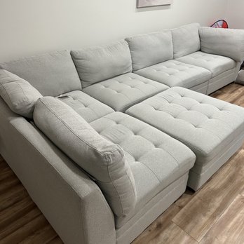 Av Pro Cleaners - Home Cleaning Near Me - Parma, Ohio