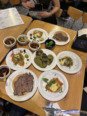 Taquería El Califa (Roma) by null