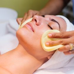 Head Harmony Spa - Katy facial