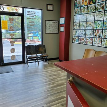 Studio 54 Tattoo - June 2020: Facing the entrance - Tattoo Near Me - Lutz, Florida Studio 54 Tattoo - June 2020: Facing the entrance - Tattoo Near Me - Lutz, Florida