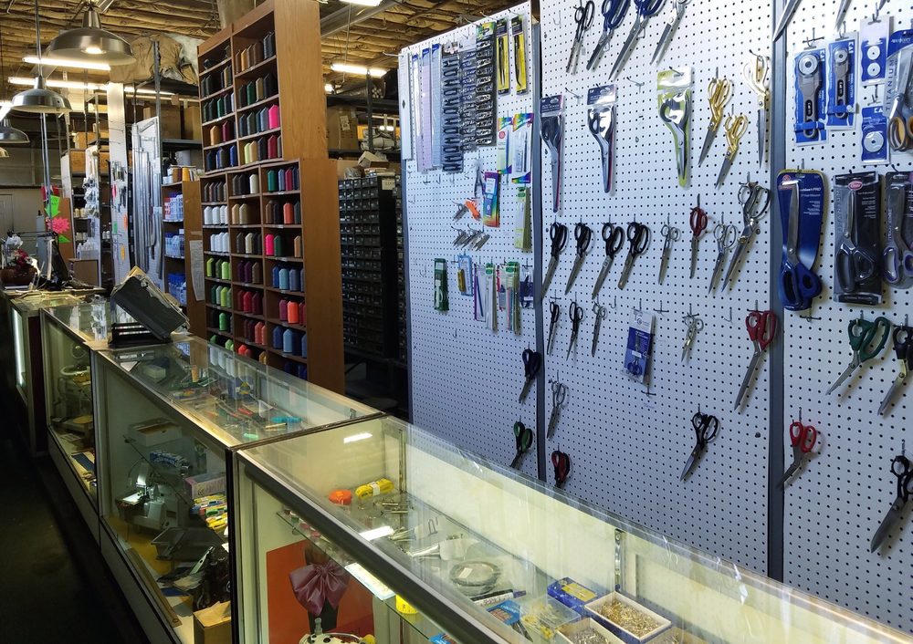 RALPH’S INDUSTRIAL SEWING MACHINE Updated September 2024 36 Photos