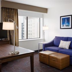 Hampton Inn & Suites Dallas Downtown - Guest room