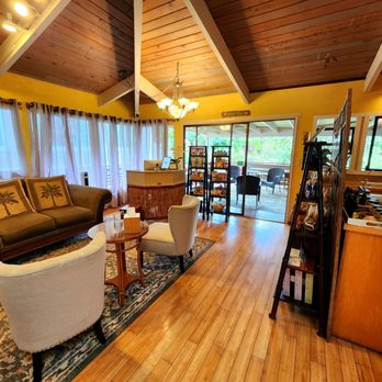 Ho'omana Spa Maui - Check in/waiting area - Day Spas Near Me - Makawao, Hawaii