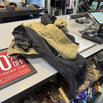 Uptown Cheapskate - Women's Clothing Near Me - Torrance, California Uptown Cheapskate - Women's Clothing Near Me - Torrance, California