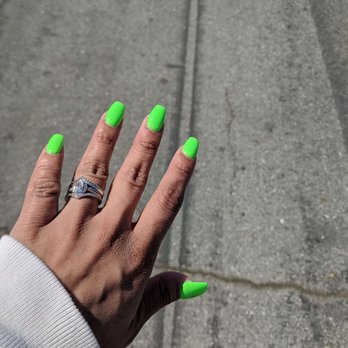 Gilroy Nails - Nail Salons Near Me - Gilroy, California