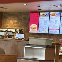 Jaggers - Front counter and menu