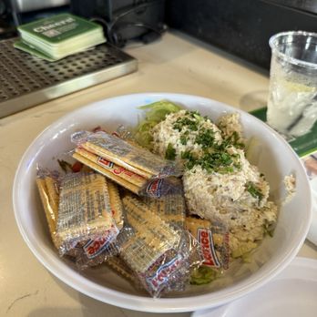 Finn’s Dockside Bar & Grill - Fish dip - Sports Bars Near Me - Apollo Beach, Florida