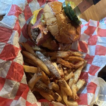Pickles Bar and Grill - Burger - Pubs Near Me - Hazelhurst, Wisconsin
